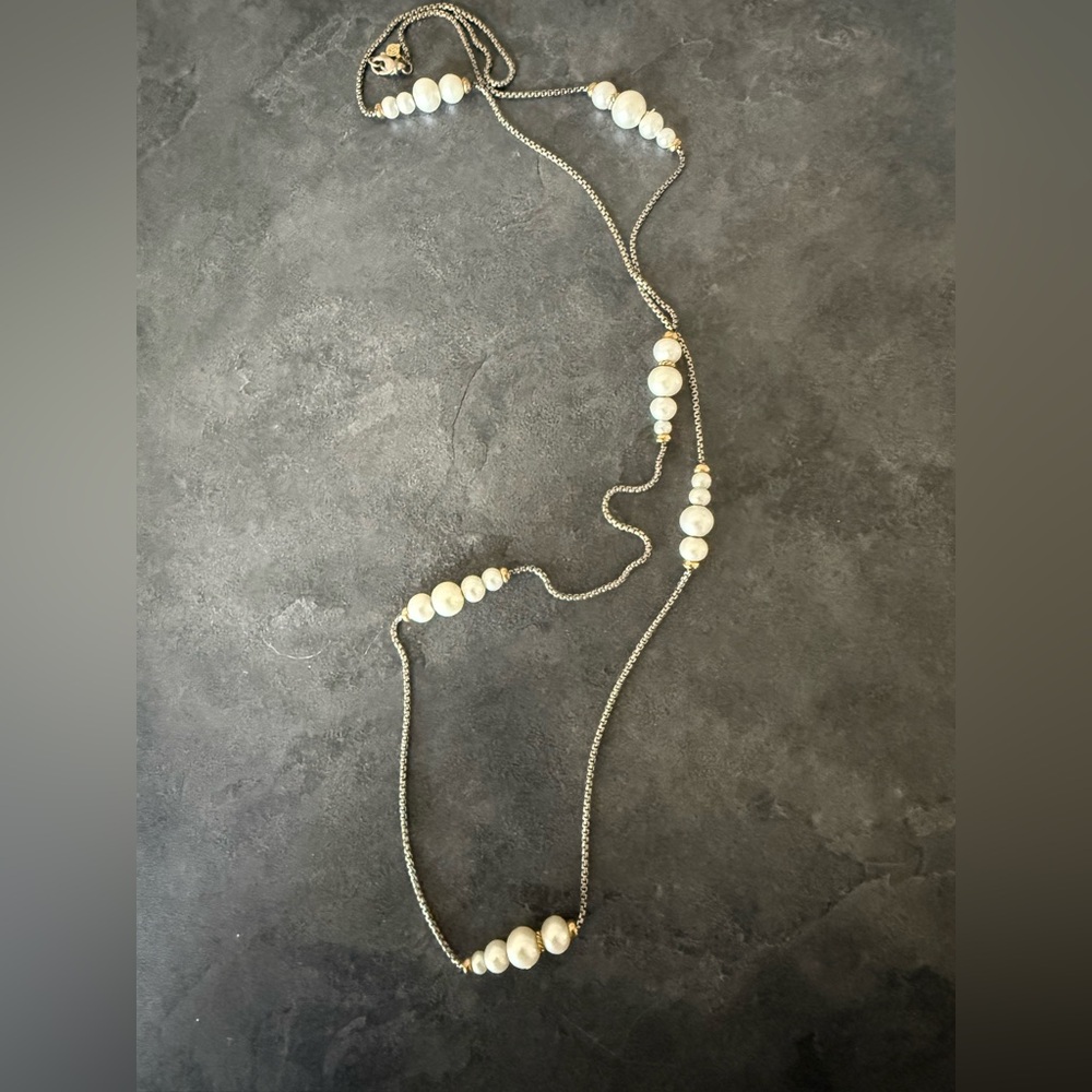 David Yurman Elegant Pearl and Silver Necklace